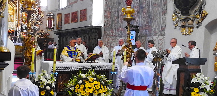 Ubiegłoroczna uroczysta suma odpustowa w nowomiejskiej bazylice kolegiackiej