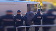 Skradzionym samochodem uderzył w drzewo [VIDEO]