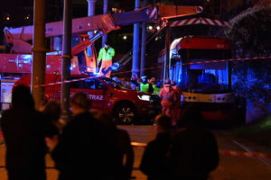 Tragiczny wypadek na pętli tramwajowej. Nie żyje kilkuletnie dziecko