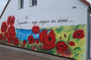 Mural na ścianie wiejskiej świetlicy