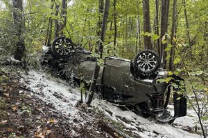 Pijany wiózł dziecko i spowodował wypadek za cmentarzem 