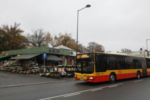 Sprawdź specjalny rozkład jazdy na Wszystkich Świętych w Warszawie!