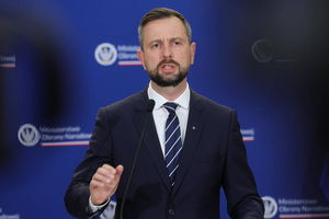 Szef MON: nie spoczniemy, dopóki nie upamiętnimy ofiar ludobójstwa na Wołyniu 