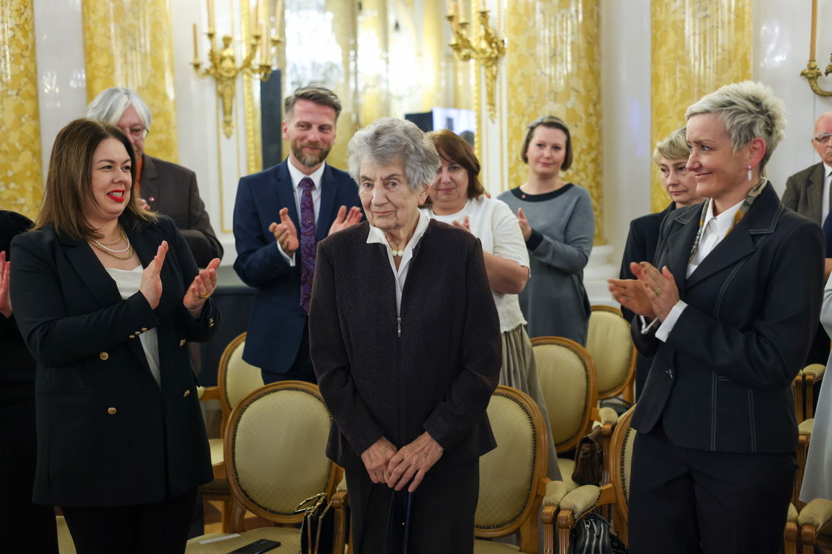 Inżynier architektury, prof. Irena Oborska (C) na gali z okazji zakończenia Jubileuszu 50-lecia odbudowy Zamku Królewskiego w Warszawie