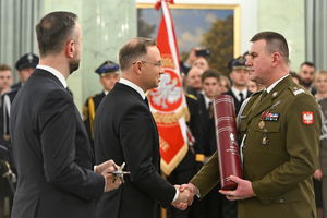 Prezydent wręczył nominacje generalskie i admiralskie