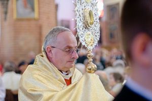 Biskup elbląski Jacek Jezierski osiągnął wiek emerytalny. Czy przestanie pełnić swoją funkcję?