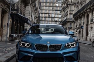 Co ma wspólnego BMW z tym kościołem?