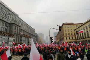 [GALERIA] Ogromny tłum radosnych Polaków przeszedł przez stolicę