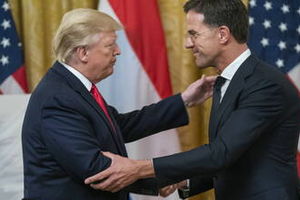 Trump rozmawiał z sekretarzem generalnym NATO. Jakie tematy poruszyli?