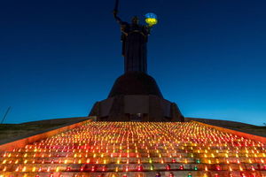 1000 świec na 1000 dni wojny w Kijowie