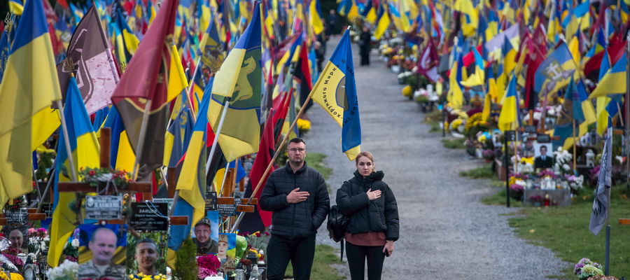 Pole Marsowe we Lwowie. Są na nim chowani ukraińscy żołnierze, którzy zginęli podczas wojny z Rosją. 