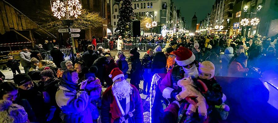 Jarmark rozpocznie się uroczystym rozświetleniem choinki, które tradycyjnie symbolizuje początek świątecznych przygotowań w Elblągu