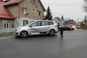 Cztery zdarzenia drogowe. Dwie osoby trafiły do szpitala