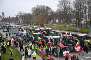 Rolnicy protestowali w Elblągu, bo nie wierzą rządowi 