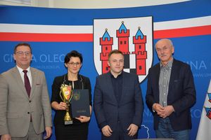 Gratulacje na sesji Rady Miejskiej w Olecku