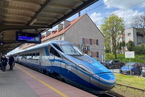 10 lat regularnego kursowania Pendolino