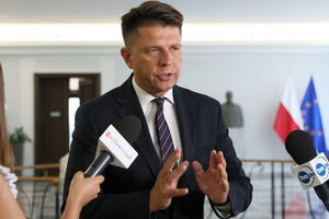 Ryszard Petru rozpoczął pracę w jednej z warszawskich Biedronek. Znamy ulicę!