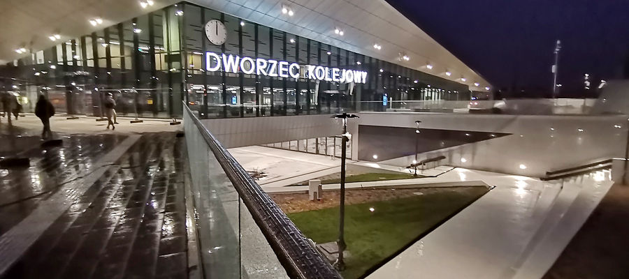 Kolejarze planują udostępnić dworzec podróżnym  w styczniu 2025 r