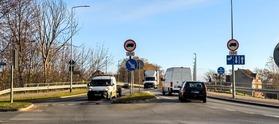 W lipcu 2023 roku wprowadzono ograniczenie wjazdu na most Wyszyńskiego dla pojazdów ciężarowych o masie całkowitej powyżej 30 ton