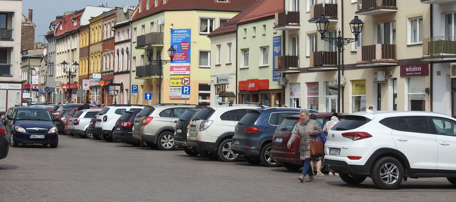 Parking na rynku w Nowym Mieście