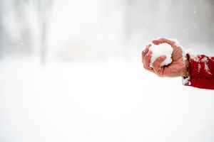 12-latek postrzelony za rzucenie w samochód śnieżką