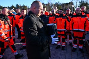 Ostatnie pożegnanie ratownika z Siedlec: Wzruszający hołd kolegów z całej Polski