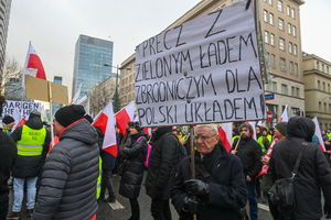 Protest rolników w Warszawie. "Będziemy walczyć do końca"