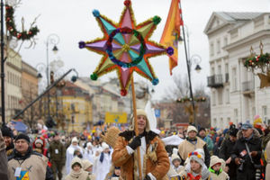 Tegoroczne orszaki trzech królów przejdą pod hasłem "Kłaniajcie się królowie!"