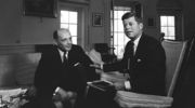 Donald Trump domaga się wyjaśnienia śmierci Kennedy'ego. FBI ujawnia dokumenty