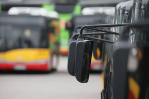  Policja poszukuje mężczyzny, który ostrzelał autobus