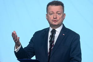 Błaszczak alarmuje: Czeka nas zalew nielegalnych migrantów