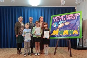 [ZDJĘCIA] Poetycka rywalizacja w Mrocznie – uczniowie zachwycili recytacją