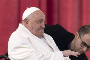 Papież Franciszek wciąż w stanie krytycznym. Watykan informuje o stabilnych wynikach