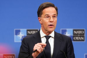 Rutte o nowym pułapie wydatków na obronność: spodziewam się ponad 3 proc. PKB