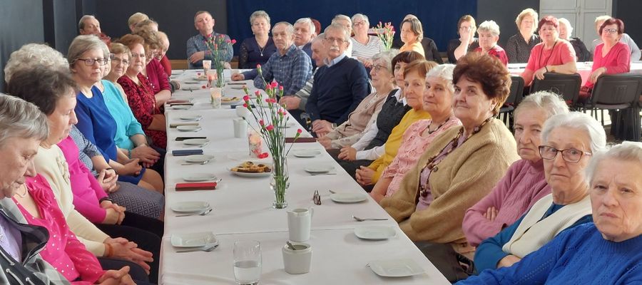 Migawka ze spotkania urodzinowego w Klubie Seniora w Krotoszynach