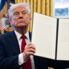 Nowe cła Trumpa wstrząsają giełdami