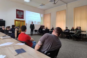 Doskonalenie zawodowe na temat stosowania przepisów dotyczących ochrony zwierząt w KPP w Mławie