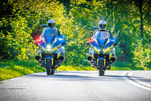 Sezon motocyklowy - policjanci apelują o rozwagę