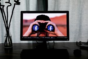 Facebook testuje użytkowników jak króliki doświadczalne - algorytmy decydują za Ciebie