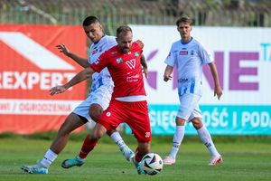 Trzecioligowe derby w Wikielcu