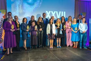 Plebiscyt Kobiety Sukcesu - wśród nagrodzonych Elżbieta Zabłocka - starosta Powiatu Bartoszyckiego