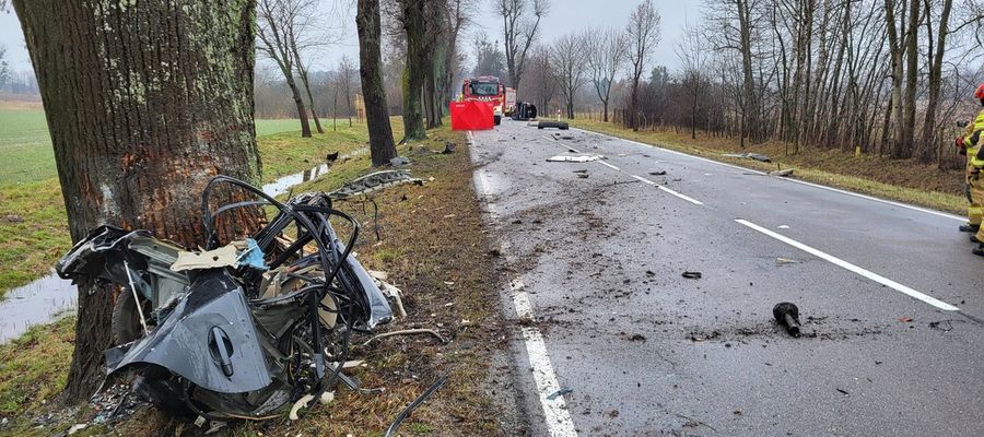 Tragiczny wypadek pod Młotecznem, kierowca zginął na miejscu