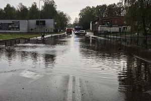 Burze przetaczają się przez Polskę: Ulewy, podtopienia w wielu miejscach