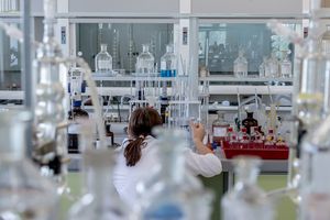 Śledztwo ws. wybuchu podczas chemicznego eksperymentu w liceum