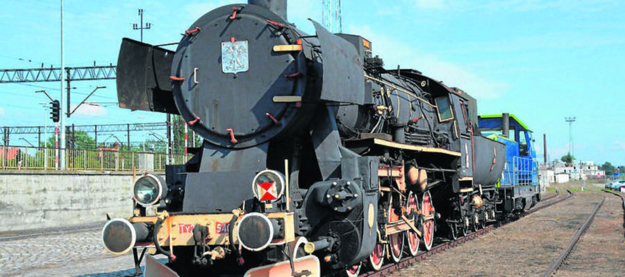 Ten parowóz waży ponad 100 ton i został wyprodukowany w 1943 roku w zakładach F. Schichau GmbH, Maschinen- und Lokomotivfabrik Elbing. Ty2-540 to tzw. parowóz wojenny. Do PKP trafił w 1945 roku. W 1994 roku został wycofany z eksploatacji i trafił do legnickiej lokomotywowni. Znajduje się w pobliżu gmachu dworca kolejowego w Legnicy