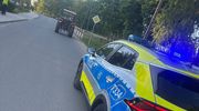 Dzielnicowy w ogrodzie, pijany traktorzysta na ulicy – pościg zakończony ujęciem!