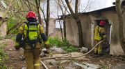 Pożar pustostanów w Iławie: Służby interweniują, apelują o ostrożność