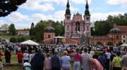 Święta Lipka wypełniona pielgrzymami. Uroczystości Nawiedzenia Najświętszej Maryi Panny