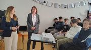 Pracuje w Brukseli i z sentymentem wspominała naukę w Norwidzie