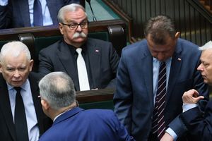 Sejm rozpoczął posiedzenie. Zajmie się m.in. nowelizacją ustawy powodziowej i zmianami w zasiłku pogrzebowym